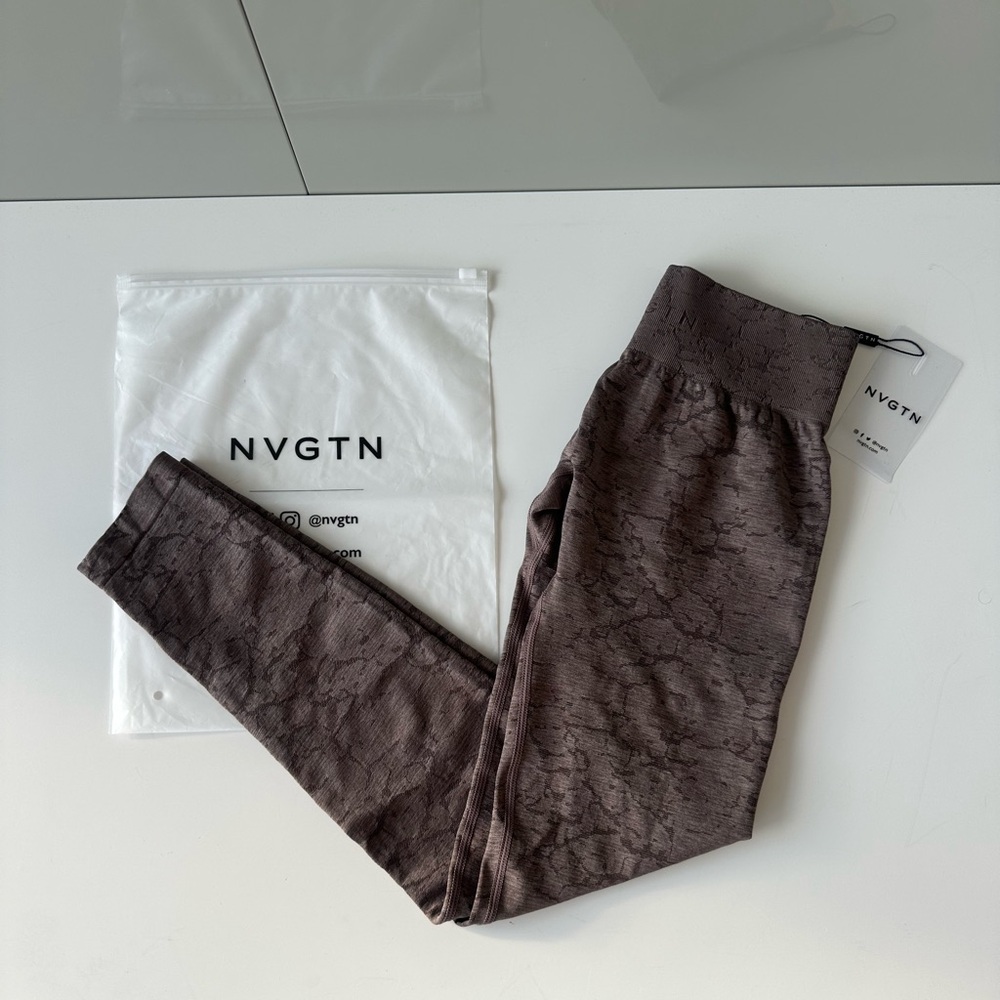 NVGTN Oak Breakthrough Seamless
Leggings